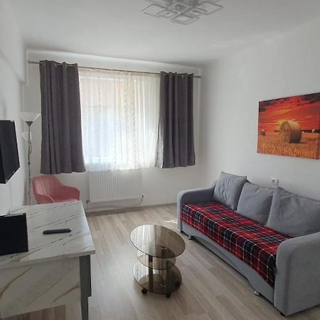 Aeroport Accommodation Bacau Ngoại thất bức ảnh