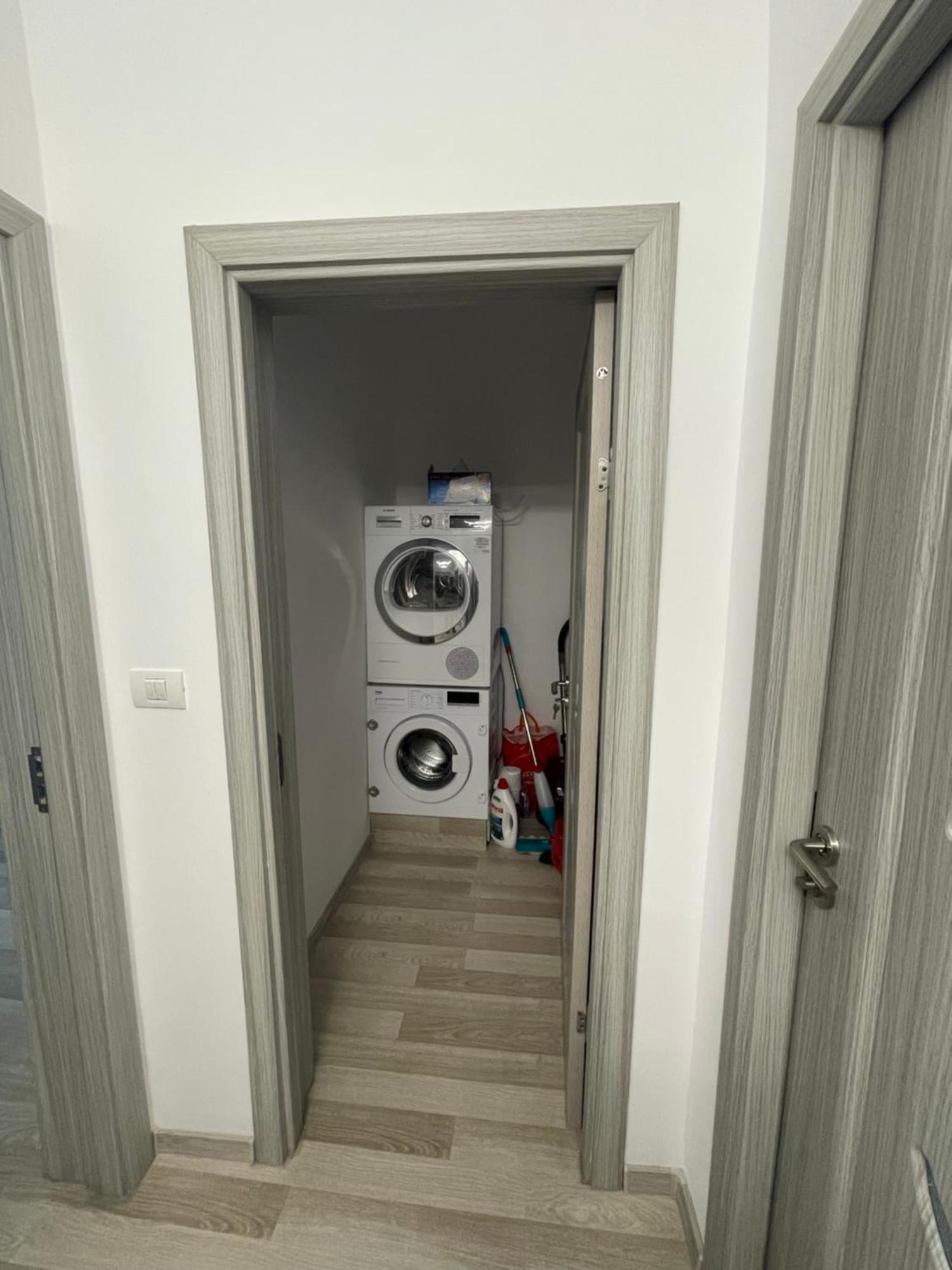 Aeroport Accommodation Bacau Ngoại thất bức ảnh